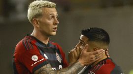 Follia Bernardeschi, testata e cartellino rosso: poi le scuse via social