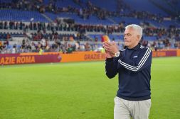 Roma in Europa League: dopo la gara con lo Spezia, Mourinho saluta i tifosi e lancia un messaggio