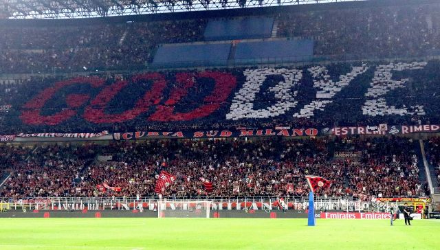 Milan, esplode la rabbia dei tifosi sul web: che succede se perde col Psg