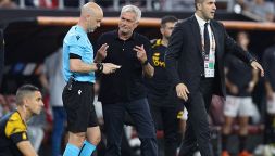 UEFA, Mourinho e la Roma pagano caro gli insulti all'arbitro Taylor dopo la finale di Europa League