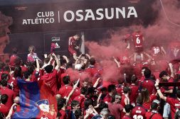 UEFA nella bufera: l'Osasuna attacca per l'esclusione dalla Conference, polemica dei tifosi Juve