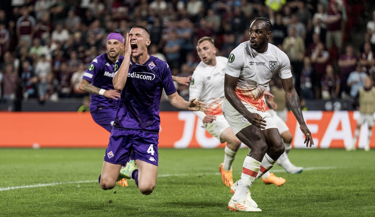 Fiorentina-Basilea 1-2, la moviola: giusto annullare il gol svizzero