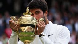 Alcaraz, nuovo re di Wimbledon 2023: il coach ex numero 1 Ferrero, la psicologa contro i crampi e il flirt con Ana Mena