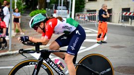 Elisa Longo Borghini si ritira dal Giro d'Italia. La terribile caduta e il tweet: 'Ci vediamo al Tour'