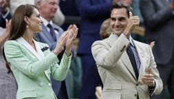 Wimbledon, standing ovation per Federer: Re Roger nel Royal Box accanto a Kate Middleton