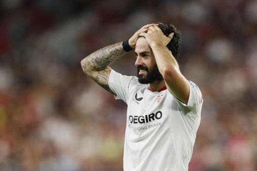 Isco si offre sul mercato e rivela: "Monchi mi aggredì nello spogliatoio"