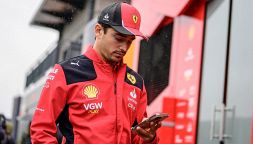 Leclerc: bordate alla Ferrari, i dubbi sul futuro e la rivalità con Sainz