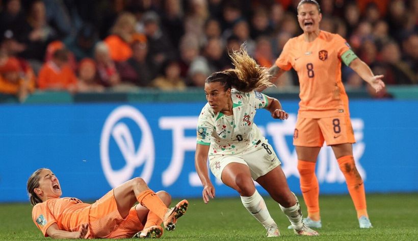 Mondiali donne: Come monetina Alemao, giocatrice Olanda finge infortunio e si fa curare