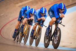 Mondiali Ciclismo: Ganna porta l’inseguimento in semifinale, Scarpezzini manca il podio nello scratch