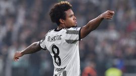Juventus-Lazio: ululati a Mckennie dai tifosi laziali, il web in rivolta