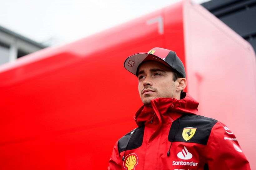 F1, Leclerc a tutto campo: le tensioni in Ferrari, il rinnovo, il rapporto con Sainz