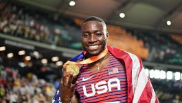 Atletica, Grant Holloway è il signore degli ostacoli. Forse all time