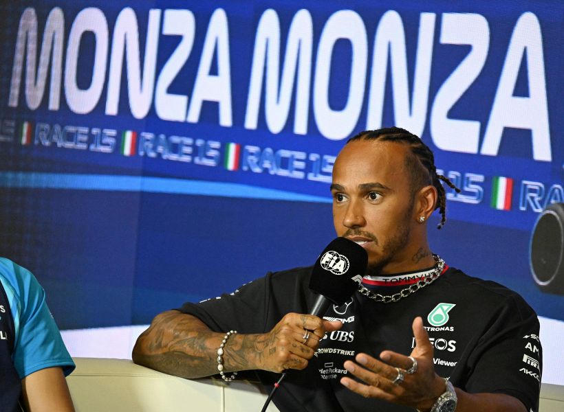 F1, Mercedes mette fine alla telenovela Hamilton-Ferrari: ufficiale il rinnovo di Lewis, conferma per Russell