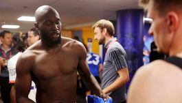 Roma, Lukaku annuncia la data di arrivo e firma e scatena l'entusiasmo dei tifosi. Ma Pinto frena