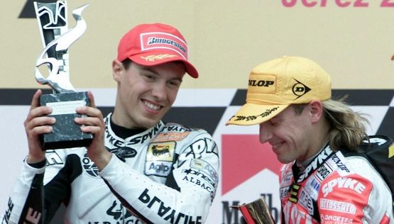 Il mondo delle moto piange Mirko Giansanti: l'ex campione è morto a 46 anni