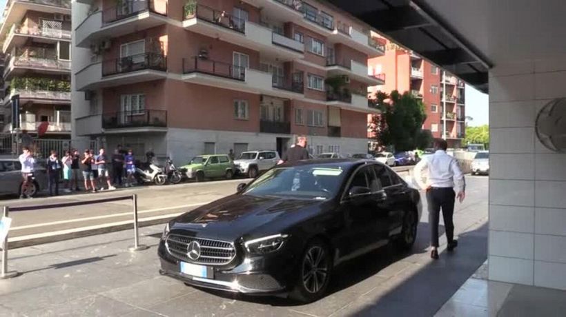 Lazio, l'arrivo di Rovella e Pellegrini alla Paideia per le visite mediche