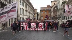 Calcio, tifosi della Reggina a Roma