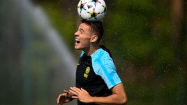 Inter: Asllani dà del pagliaccio a Cuadrado sui social e spacca i tifosi nerazzurri