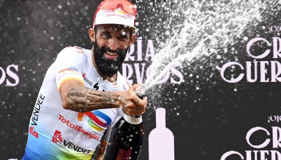 Vuelta a Espana, Groves stecca: a Oliva fa festa il gregario 35enne Soupe