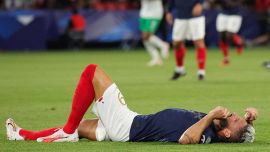 Milan, allarme Giroud: nel derby Jovic o Okafur? Il bomber torna a Milano