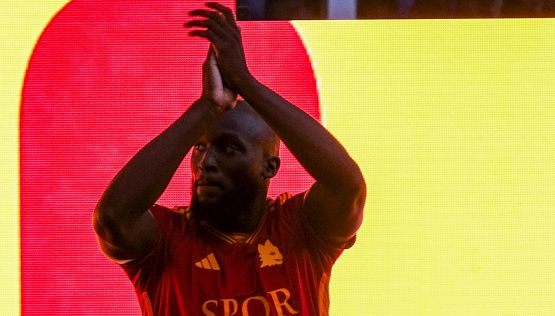 Roma, le immagini della presentazione di Lukaku: spettacolo all'Olimpico