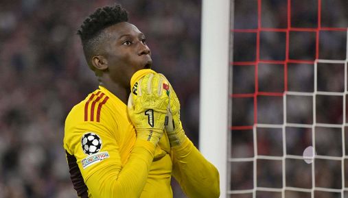 Champions, incubo Onana. L'errore clamoroso dell'ex Inter regala il gol a Sané in Bayern Monaco-United