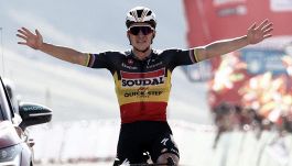 Vuelta 2023 tappa 14, Evenepoel reagisce da campione: vittoria in solitaria a Belagua