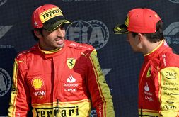 F1, Ferrari: tensione tra Sainz e Leclerc, spunta un like galeotto contro Charles. Web indignato