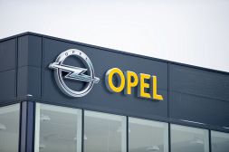 Opel investe nel mondo esports insieme al team Giants