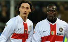 Balotelli-Ibrahimovic, Super Mario torna alla carica: "Zlatan ormai si crede Dio, ha detto una cosa stupida"