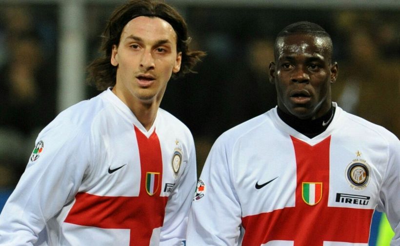 Balotelli-Ibrahimovic, lo scontro tra i bomber infiamma il web: da che parte stanno i tifosi