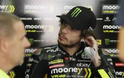 MotoGP, Bezzecchi operato alla clavicola rotta dopo la caduta al Ranch Rossi, quante gare salta