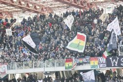 Serie C, Cesena: "Romagna mia" sotto la Curva Mare, il rito dei calciatori di Toscano e del popolo bianconero