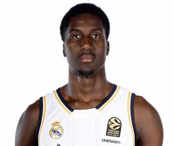 Basket, Ismaila Diagne incanta Madrid: la baby stella del Real e un alley oop per la storia