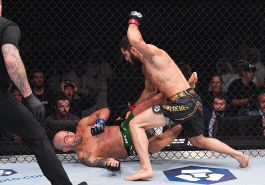 UFC 294, Volkanovski finisce ko per mano di Makhachev. E le prende pure da Hasbulla