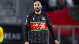 Eredivisie, AZ Alkmaar-NEC Nijmegen: malore per Bas Dost, l’attaccante rianimato in campo. LA GALLERY