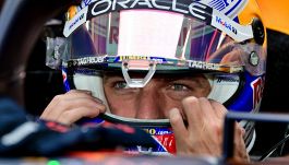 F1, Verstappen cala il tris Mondiale: Max come Senna, Lauda e Stewart. Obiettivo Goat