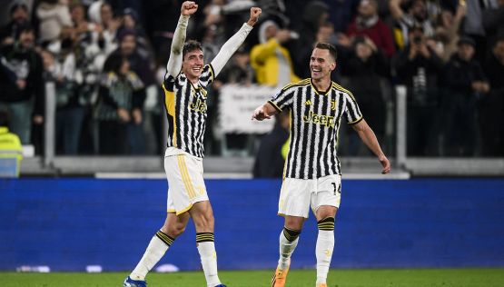 Pagelle Juventus-Verona: Cambiaso all'ultimo respiro. Vlahovic fuori giri, Kean stoppato solo dal Var. Allegri primo