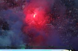 Fiorentina-Cagliari, tensione prima della gara: scontri tra i tifosi all'esterno del Franchi