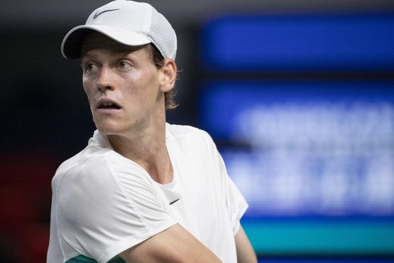 Tennis Atp Shanghai, Sinner sempre più "favoloso": batte Baez e va agli ottavi. Domani Sonego e Arnaldi