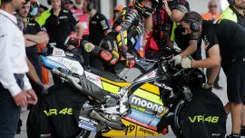 MotoGP, GP Indonesia, Prove Libere: Espargarò si gode l'exploit Aprilia. Bezzecchi: 'Pensavo di stare peggio'. Martin: 'Bagnaia? Sente la pressione'