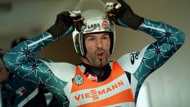 Olimpiadi Milano-Cortina, la pista da bob va all’estero. Zoeggeler polemico, interviene la politica