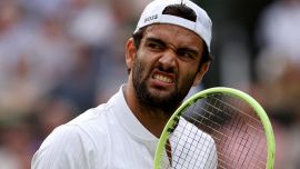 Australian Open, Berrettini incubo infinito: si ritira per un problema al piede