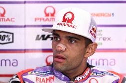 MotoGP, GP Australia: Melandri insinua un sospetto su Martin. "Poco intelligente o c'è qualcosa sotto?"