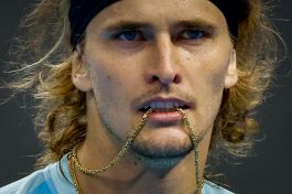 Tennis, Zverev condannato a 450 mila euro di multa per violenze domestiche. Annunciato il ricorso