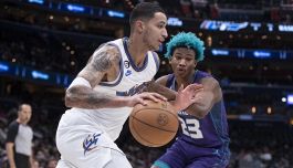 Nba, stella Hornets vaneggia sui social: “sono Dio”, fuori squadra, deve curarsi