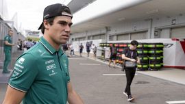 F1, Lance Stroll e la spinta al preparatore: il canadese si scusa, la FIA lo ammonisce. Il video e il precedente Verstappen