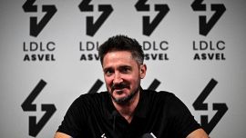 Basket, Gianmarco Pozzecco esonerato dall'Asvel Villeurbanne dopo soli 73 giorni di lavoro