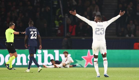 Psg-Milan, moviola: Il gol annullato, la svista di Calvarese e quel giallo sbagliato