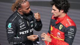 F1, Sainz in lotta per il titolo con Hamilton e Alonso: come sarebbe il Mondiale senza Red Bull e Verstappen, le classifiche